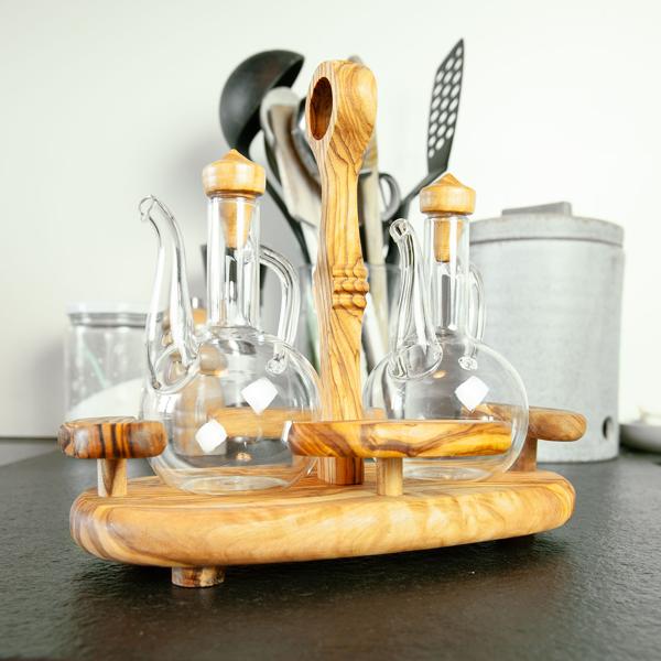 Olivenholz Menage - Handgefertigt - Öl- & Essigspender mit Glasflaschen & Holzdeckel - 19x22x11cm - Mediterranes Design & Geschenkidee