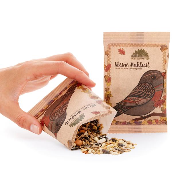 Vogelfutter "Kleine Mahlzeit für Vögel" - Festschmaus für gefiederte Freunde in Tütchen - 25g Inhalt - Mit Getreide, Saaten & Erdnüssen