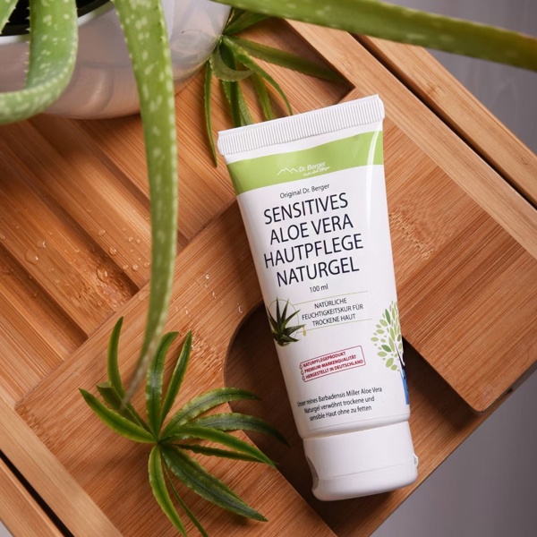 Sensitives Aloe Vera Gel 100ml – 98,3% reiner Natursaft Barbadensis Miller – Natürliche Feuchtigkeitspflege ohne zu fetten für Gesicht & Körper