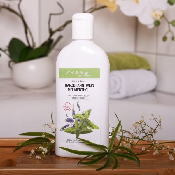 Franzbranntwein mit Menthol 250ml zur Einreibung bei Prellungen, Zerrungen, Verstauchungen, Muskelkater und Gelenkschmerzen für eine wohltuende Kühlung