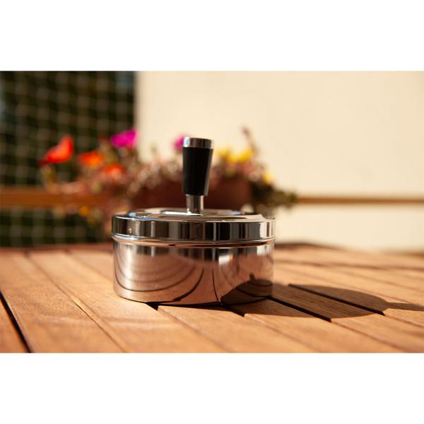 Aschenbecher Metall - Mit Drehfunktion schliesst Asche & Gerüche ein - Verchromt, Ø 11 cm, Silber - Ideal für Innen- & Aussenbereich - Elegantes Design