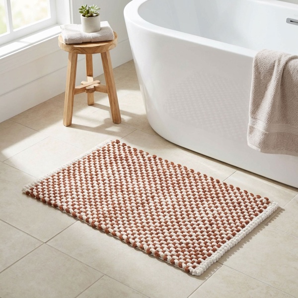 Badmatte 80x50 cm in Terrakotta-Weiss - Weicher Duschvorleger aus Chenille-Gewebe in Strick-Optik - Rutschfester Badteppich mit Baumwoll-Anteil