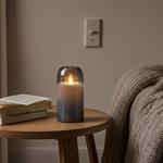 LED Kerze Grau 7,5 x 15 cm: Bewegliche Flamme, warmweisses Licht, flackernd -...