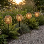 4er-Set Elegante Solar-Steckleuchte für Garten & Terrasse: Robuste LED Solarl...