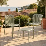 Gartenmöbel-Set, Beige: 2 bequeme Stühle & ein stabiler Beistelltisch - moder...
