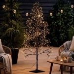 Deko Lichterbaum 120 cm mit 850 LEDs: funkelnder Weihnachtsbaum in Goldwarmwe...