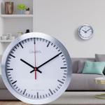 Funk-Wanduhr Ø 25cm aus Aluminium & Glas – Geräuscharme, automatische Wanduhr...