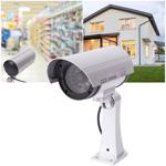 Überwachungskamera-Attrappe - Täuschend echt mit blinkender LED, Batteriebetr...