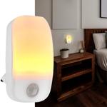 Energieeffizientes Plug-in LED Nachtlicht mit Bewegungssensor und Dämmerungss...