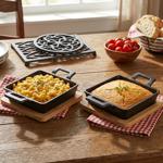 2er-Set Quadratische Servierpfanne aus Gusseisen, 2 Henkel, Bambusbrett als e...