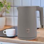 Designer Wasserkocher, 1800W, taupe matt, Edelstahl, 1.7L – Doppelwandig, 360...