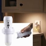 Akku LED-Taschenlampe für die Steckdose: 200lm, Einschaltautomatik, Nachtlich...